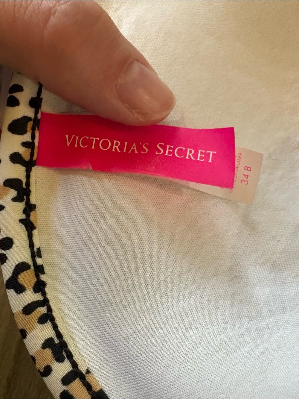 Victoria’s Secret Leopard Print Bikini Top - Picture 4 of 4